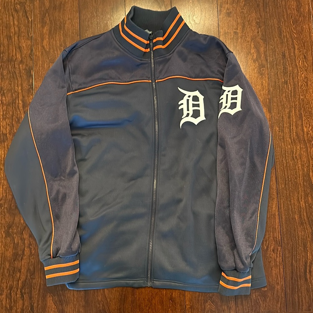 Excellent Used Condition Men's Majestic Detroit Tigers Jacket size XL